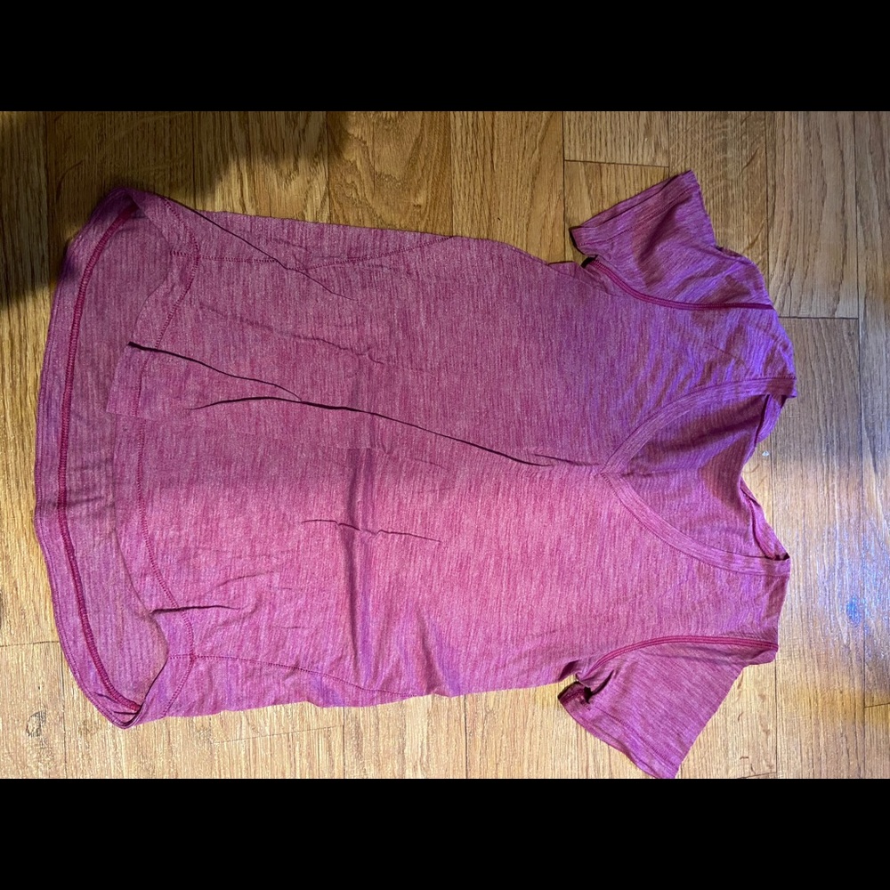 Lululemon t-shirt